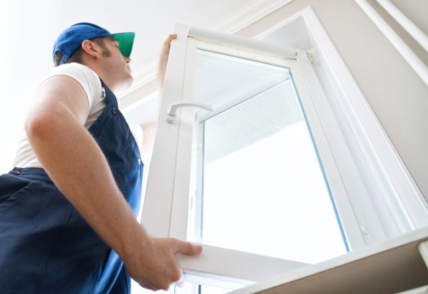Vinyl Windows Installation in Estero